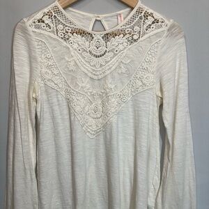 Xhilaration Womens Blouse Top M Front Lace Detail Key Hole Back Long Sleeve